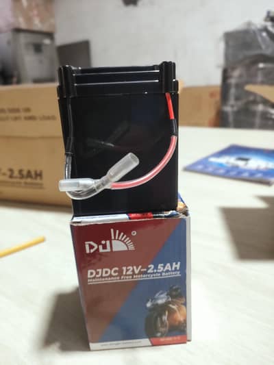 12v- 2.5 Ah , 5 Ah , 7Ah    motorcycle dry batteries 