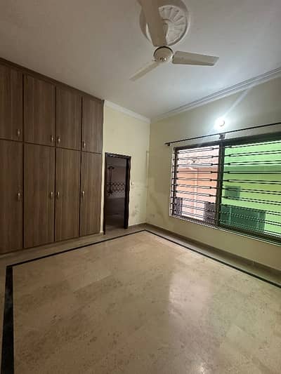 14marla upper portion Available for rent Rejected