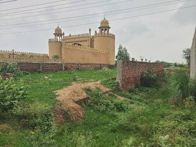 1 Kanal Comm At Suwa Asel Road With Heaven Farms Society Gate.