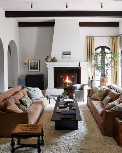 300 Yards Commercial / Office Use Bungalow For Rent Having 6500 Sq feet Of Carpeted Space And Ample Parking Located Behind Karsaz In KDA Scheme 1 Suitable For Call Centers, Software Houses Or Any Other Kind Of Business