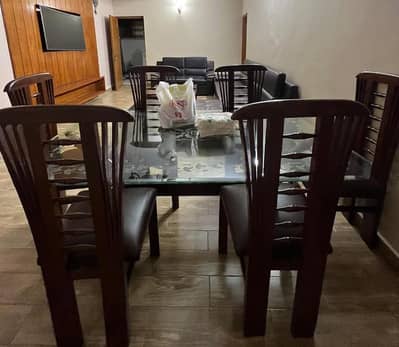 Dinning Table of Sheesham Wood