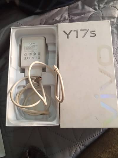 vivo y17s 6/128 9/10 with complete box