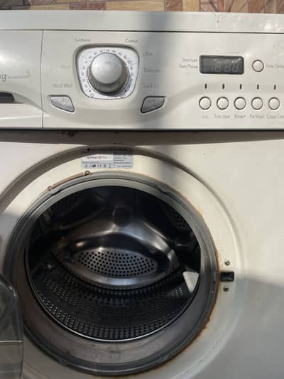 LG FORNT DOOR WASING MACHINE