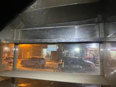 Fry counter and all assories available  condition 10 by 9