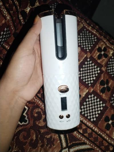 Wireless hair curler machine