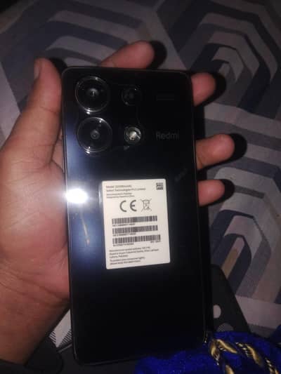 Xiaomi redmi not 13  8/128 GB ram haii. battery timing 10/10 hai.