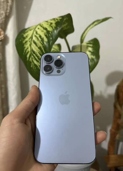 iPhone 13 Pro Max iCloud lock