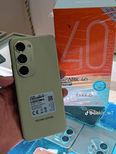 Tecno spark 40 pro plus