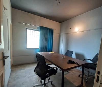 Prime Location Office For Grabs In 1400 Square Feet Karachi