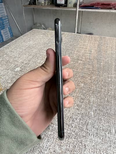 Iphone 11 pro max 256gb (factory unlock)