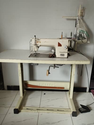 6150 JUITA  Sewing Machine complete