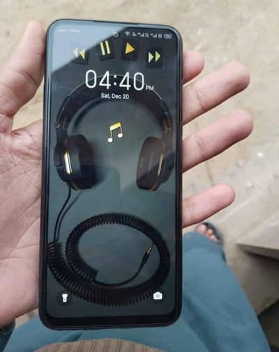 Infinix hot 30 play 4 ram gb 64 battery 6000 mh ki