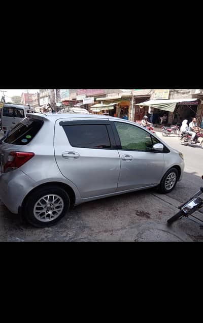 Toyota Vitz 2015