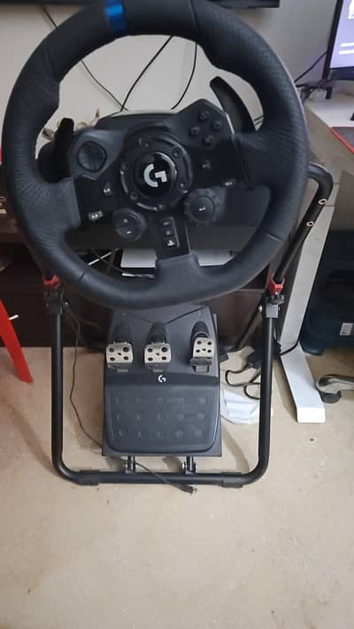 Logitech G923 with stand