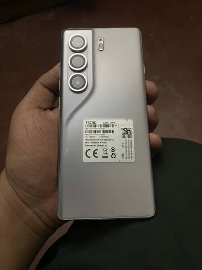 Tecno camon 40 pro