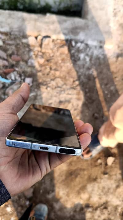 infinix hot 50 pro 12 GB ram 256 GB mamre box changer warnte 4 month