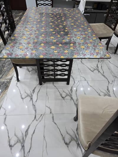6 seater Dining Table