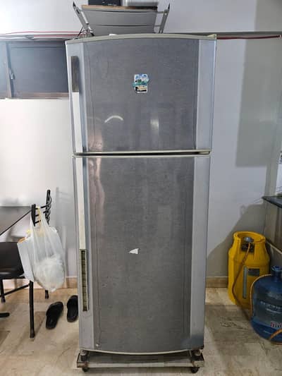 dawalance full size refrigerator