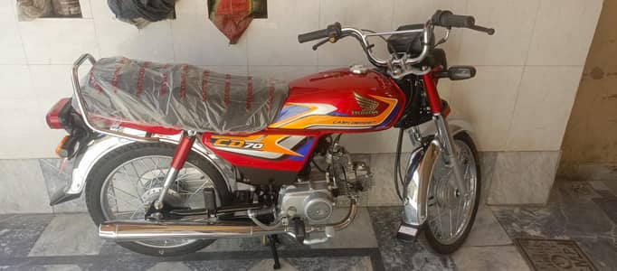 Honda cd70 brand new condition