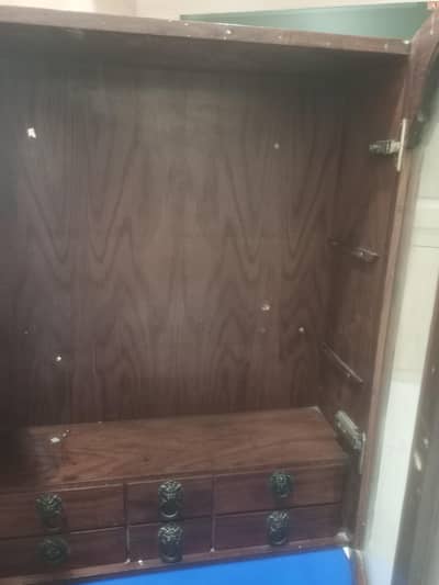 old vintage small Almirah for sale.
