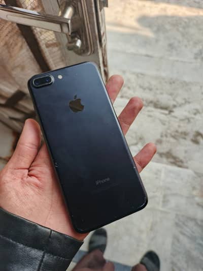 Iphone 7 plus 32gb  not pta with finger print 0/3/0/4/0/5/1/0/7/6/5