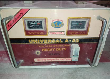 UNIVERSAL A-50 5000 WATT STABILIZER