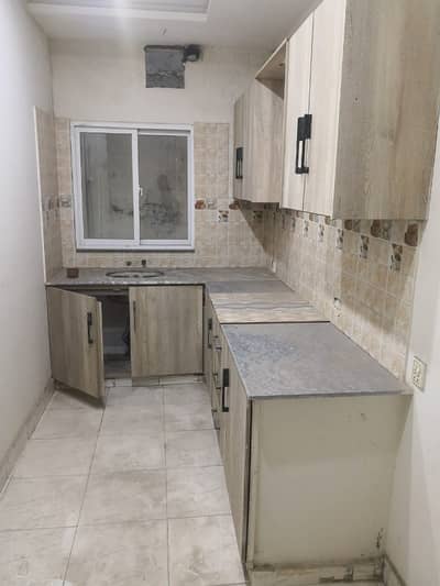 6 Marla Flat For Rent For Family