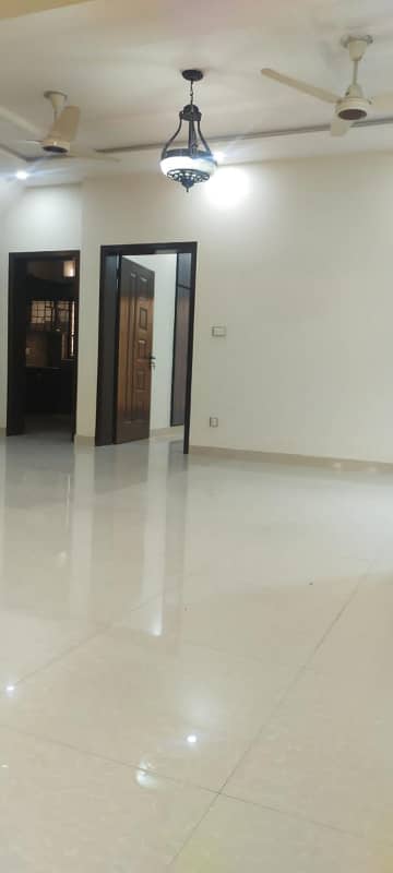 5 MARLA UPPER PORTION WITH FOR RENT IN CC BLOCK BAHRIA TOWN LAHORE
