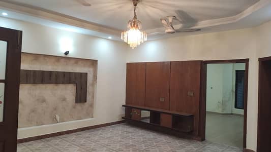5 MARLA HOUSE FOR RENT IN BAHRIA TOWN LAHORE.