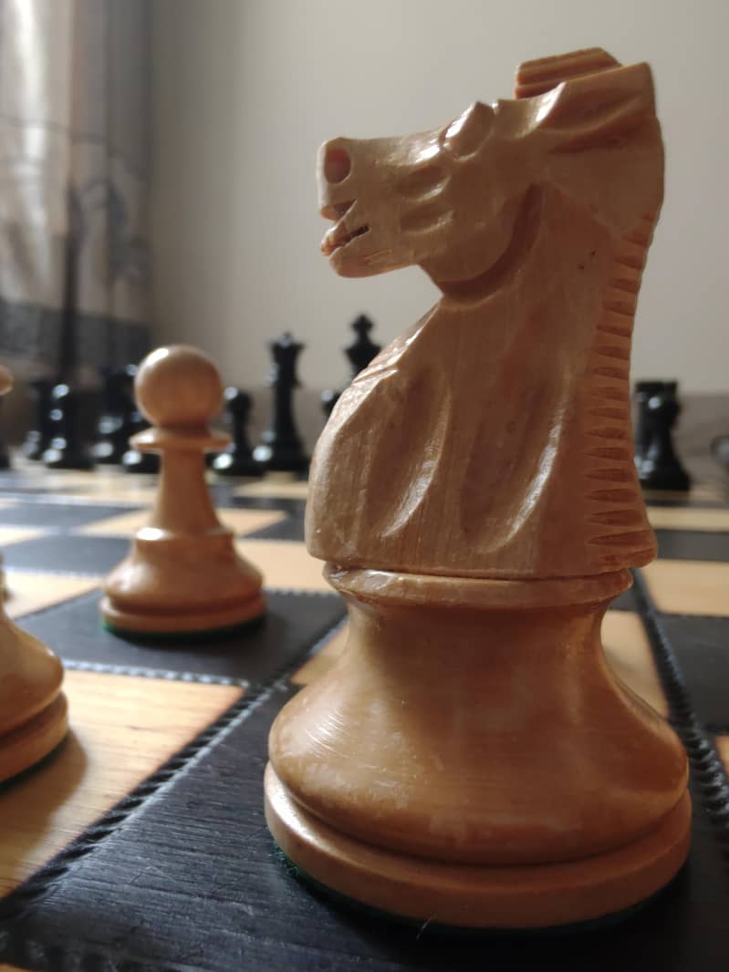 Solid wood Chess 6
