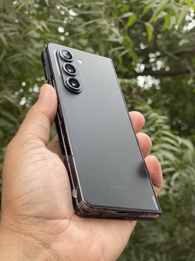 sumsung z fold 5 12/512 gb sanpdragon lush condition