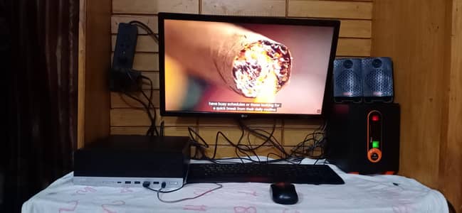 Ryzon 5 Pro complete pc setup with 24inch LED and Audionic speakers