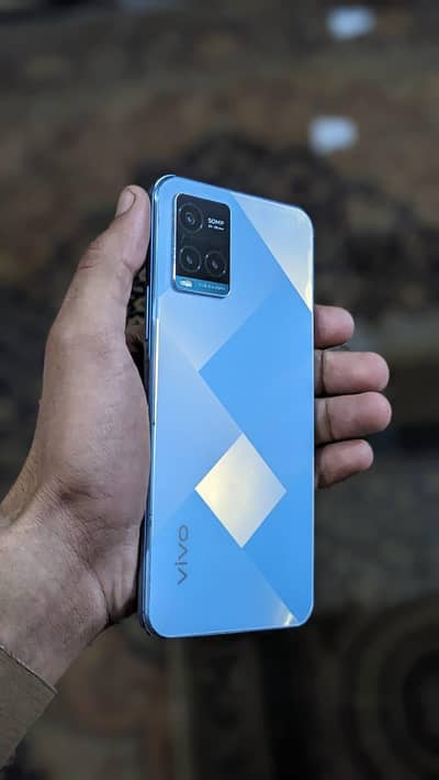 vivo y33s   8gb 128 momry only back change