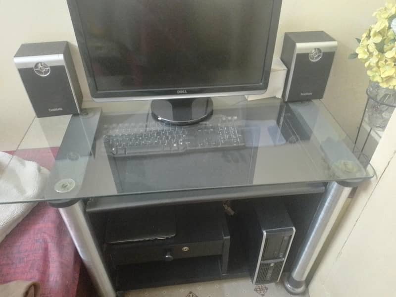 computer table  with mirror 2