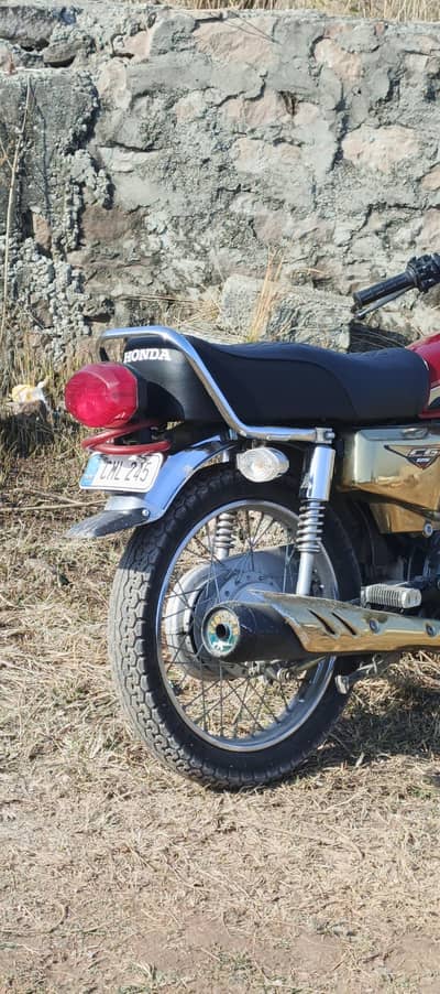 Honda 125 Gold edition