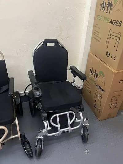 Electric Wheel Chair Motoriza Remote Control fULL Recling Wheel Chair