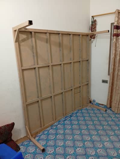 Takhat for sale 6x6 18 gadig boht wazni bana hua hai clur bhe hua wa