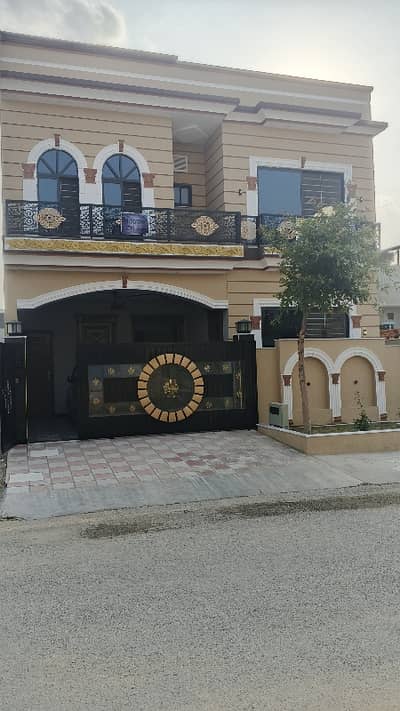 Short Corner House Available For Sale In Faisal Town