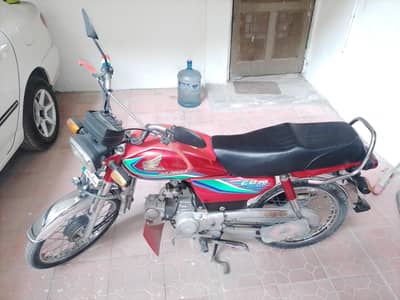 Honda CD70 2016 Model in running condition on my name