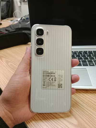 Infinix Hot 60 pro 8/128 new phone box charger sat exchange iphone