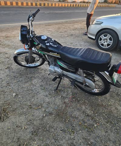 Honda cg 125 13 model engine Tyre ok original color ha