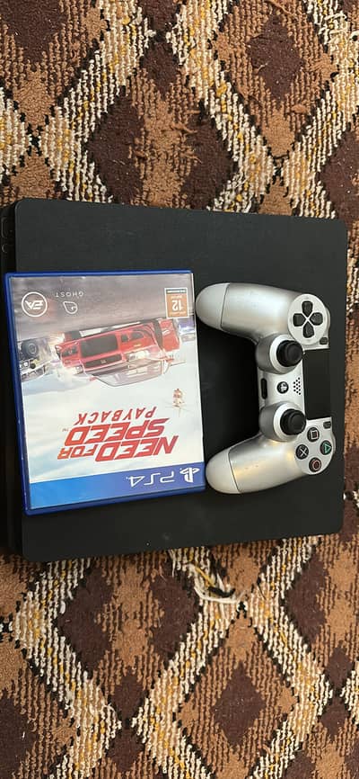 Playstation 4 with one game free good condition