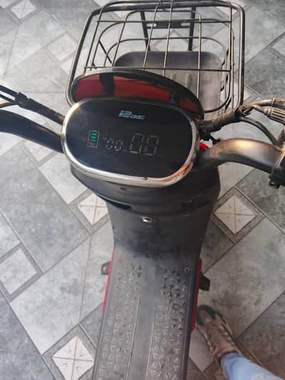 ramza electric scooter(0 3 2 2 8 4 5 7 6 2 6)