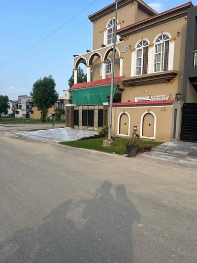 20-Marla On Ground Ready To Construction Plot Available For Sale Near To Bahria Town Lahore