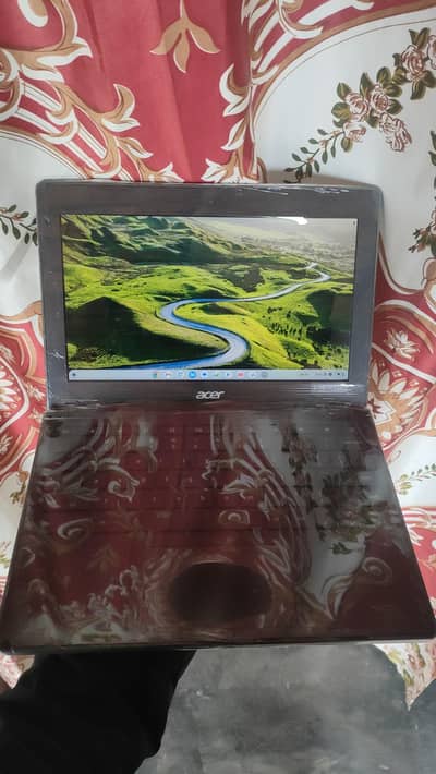 acer cromebook 4gb RAM 32gb storage touch display