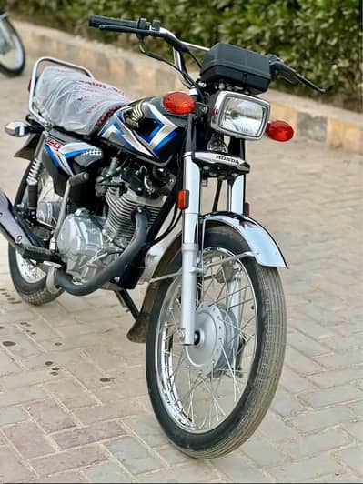 Honda CG 125 2025 Model – New Condition – 9323 KM – Open Letter