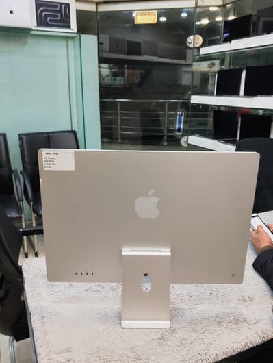iMac 2021 m1 chip 8/512  silver colour