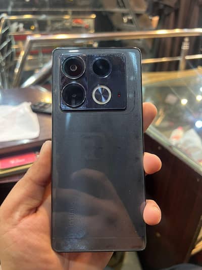 aL Ok no problem infinix note 40 with box charger