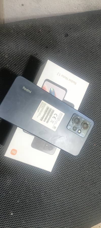 redmi note 12 10/10 with box charger one hand used 8/128