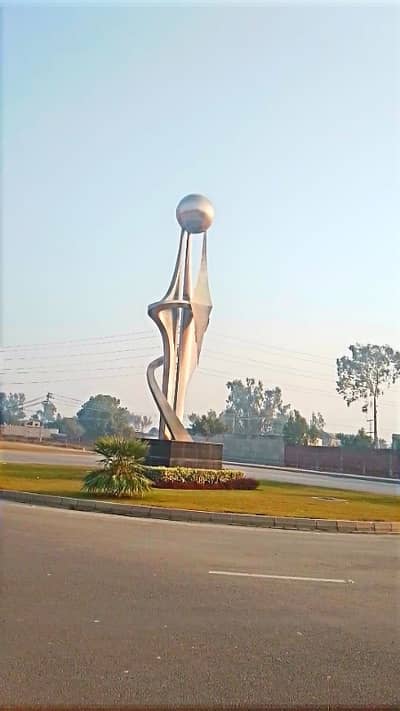 BEAUTIFUL 5 MARLA PLOT for Sale in G5 Block, Bahria Orchard Lahore.